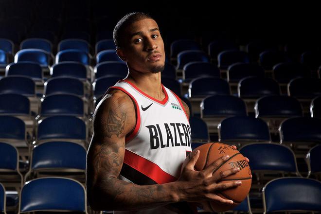 压防守上给 压防守上给